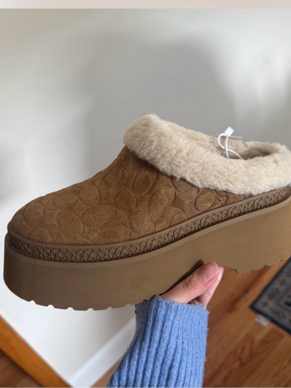 Coach Cecelia Signature Shraling
Platform Clogs Size US 9 NIB